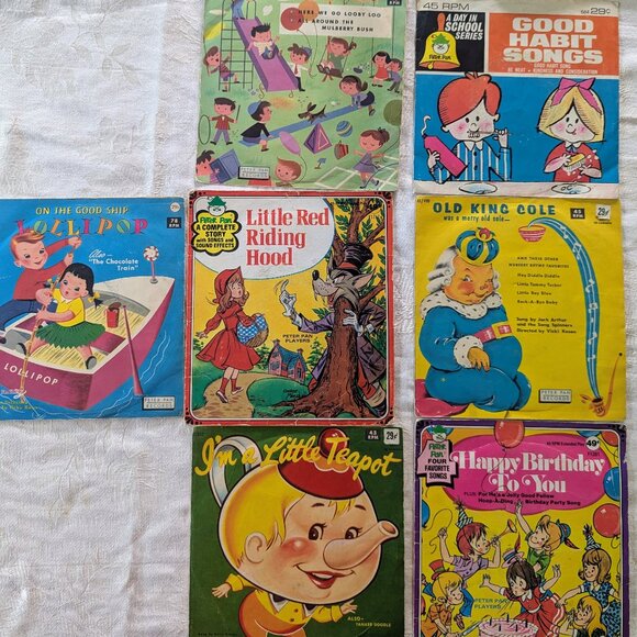 VTG Lot of 7 Peter Pan Records 45 RPM 60s Kids Songs Bonus Book Fairy Tale Sing - Picture 1 of 10